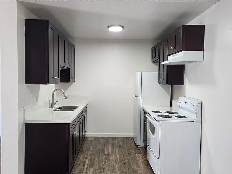 3738 Beyer Blvd #K — Photo 3