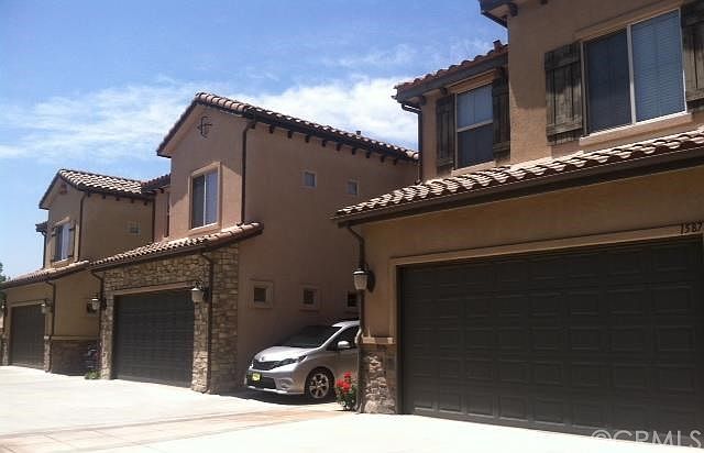 1st image of 1587 Calle Andres