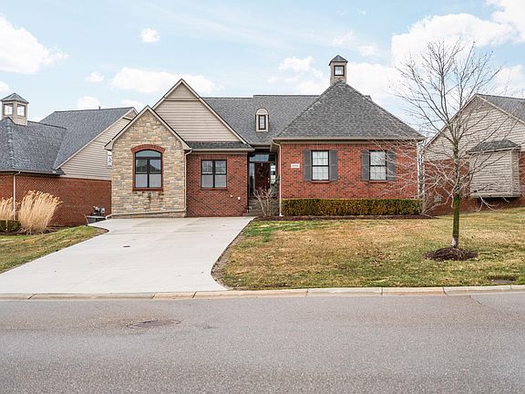 3rd image of 5391 Pinnacle Ct