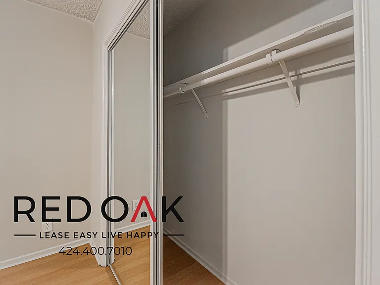 710 N Genesee Ave #10 — Photo 15