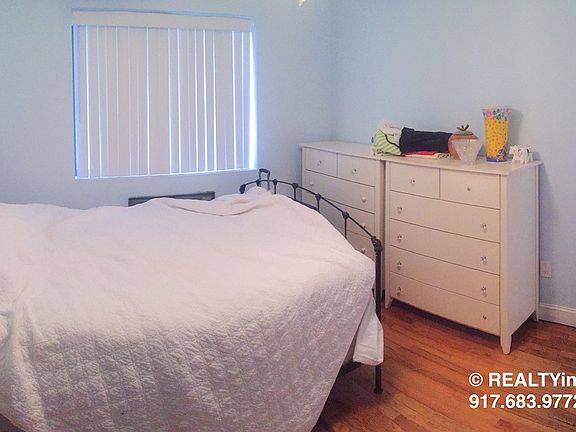 4th image of 3086 31st St APT 1R