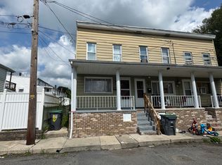 6 Wiggan St, New Philadelphia, PA 17959