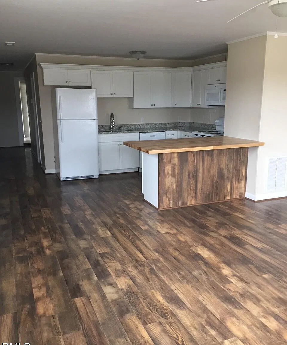 2 bed, 2.0 bath, $1,275 — Photo 2