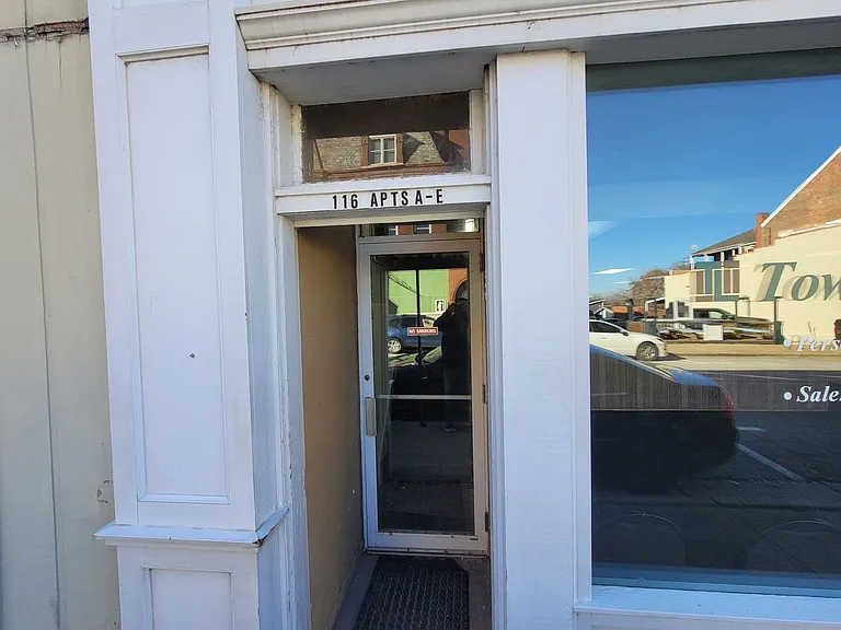 116 W Main St — Photo 13