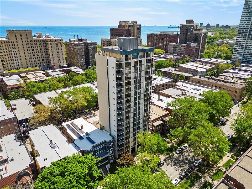 1st image of 5471 S Hyde Park Blvd APT 10B