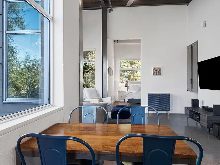2205 N Lamar Blvd #321 — Photo 17