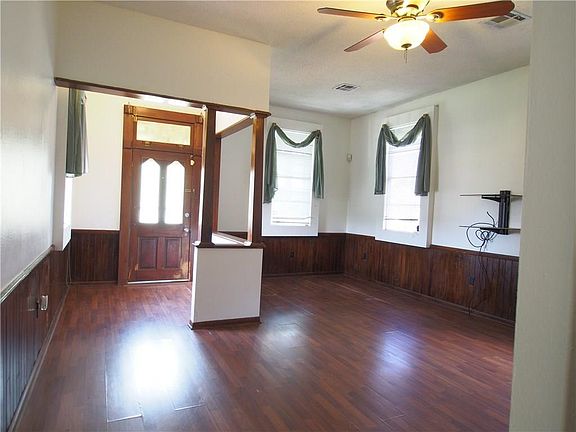 2nd image of 819 Avenue A