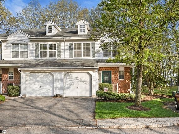 2nd image of 35 Maple Ln