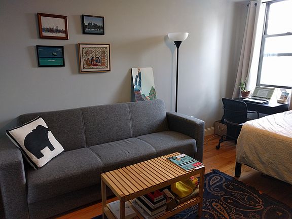 2nd image of 166 Norfolk St APT 3A