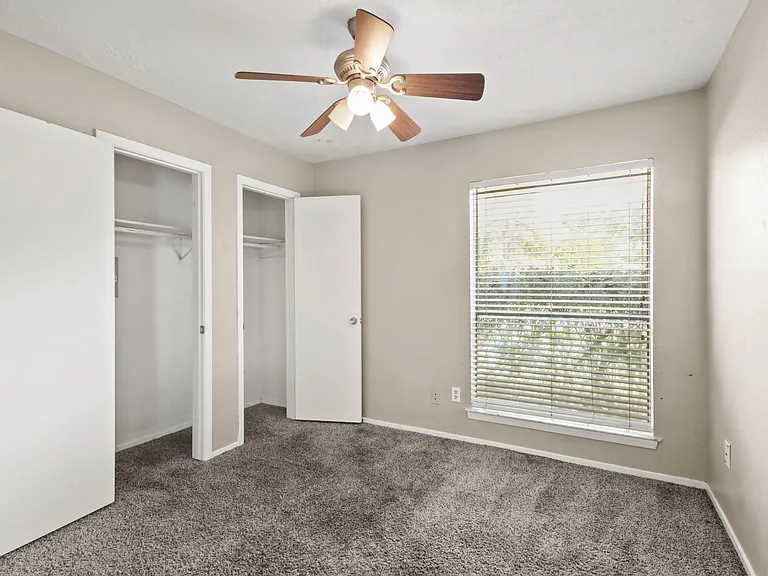 8326 Swan Meadow Ln — Photo 7