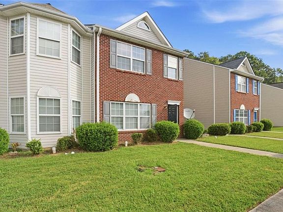 2nd image of 8260 Oakley Cir