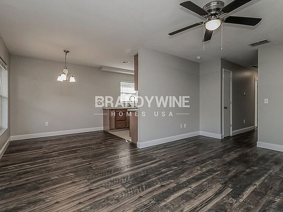4th image of 1423 N Tremain St