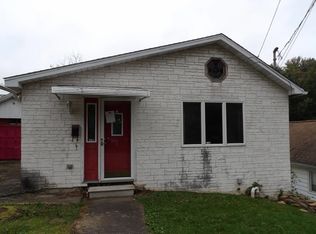 516 Winter St, Old Forge, PA 18518