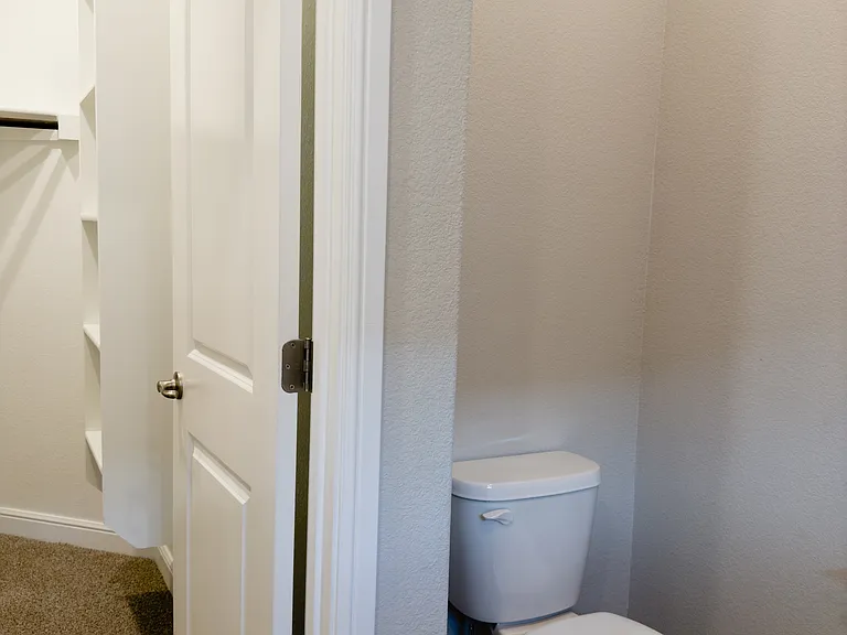 2244 Dyre Dr — Photo 20