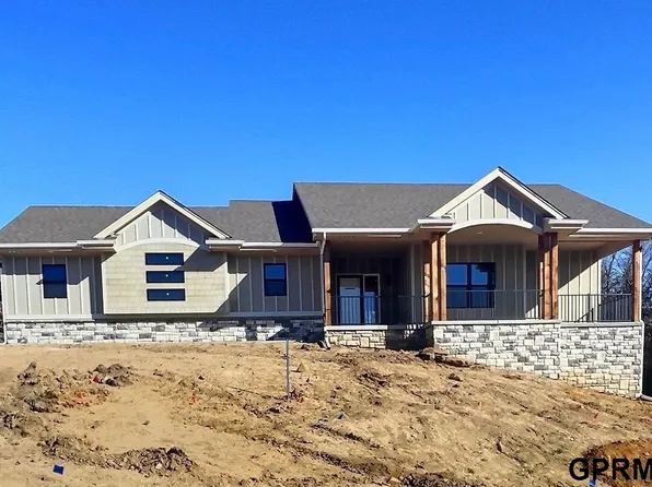 904 Southridge Dr, Louisville, NE 68037