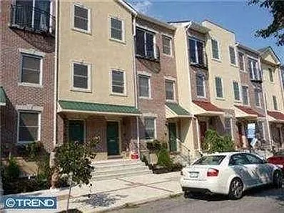 713 Brown St #B photo 1