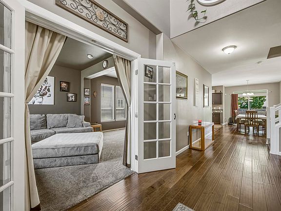 3rd image of 4912 Lucena Dr