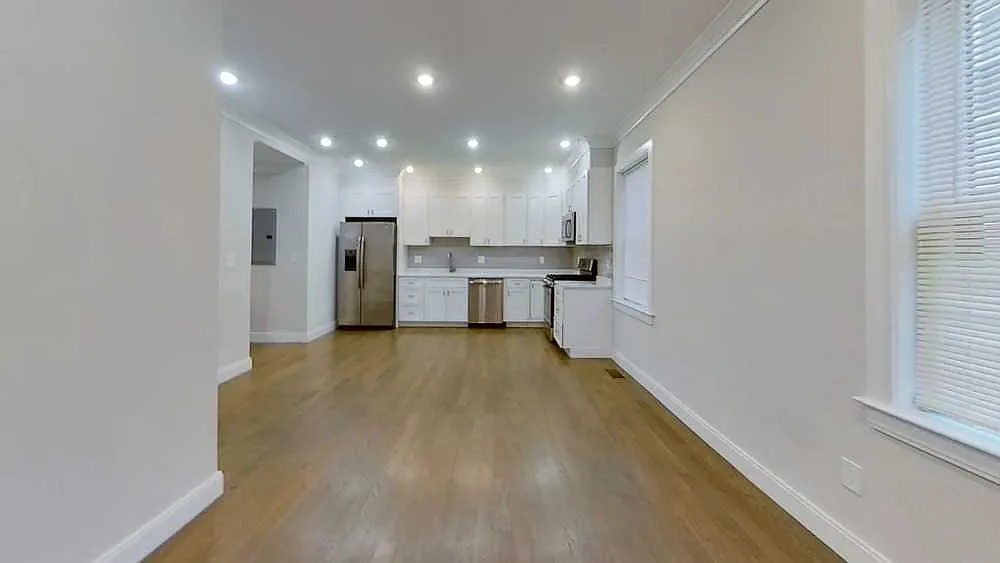 3 bed, 2.5 bath, $4,900 — Photo 4