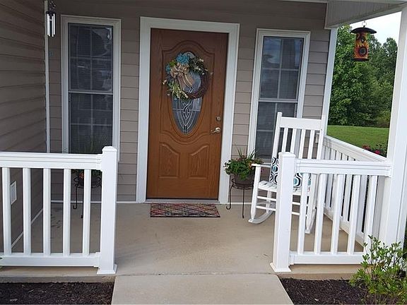 2nd image of 412 Lennox Dr