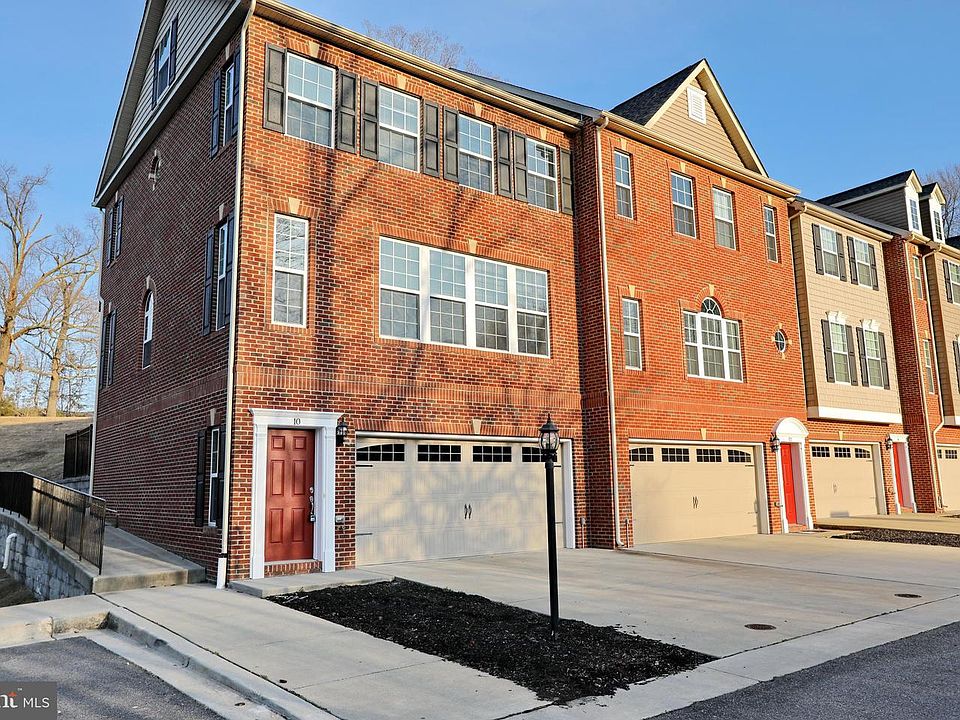 1st image of 10 Charles Overlook Ln