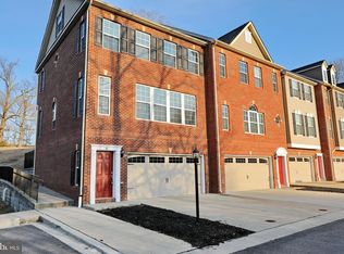 10 Charles Overlook Ln, La Plata, MD 20646