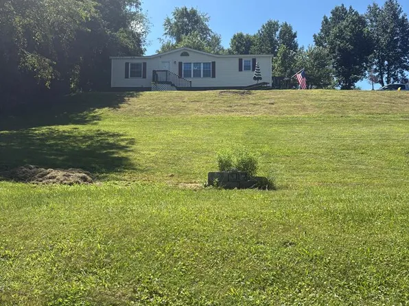1228 Spring Valley Rd, Marion, VA 24354