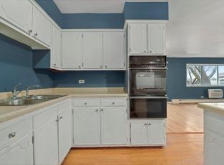 710 W Dempster St #103, Mount Prospect, IL 60056