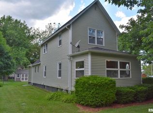 358 N East St, Farmington, IL 61531