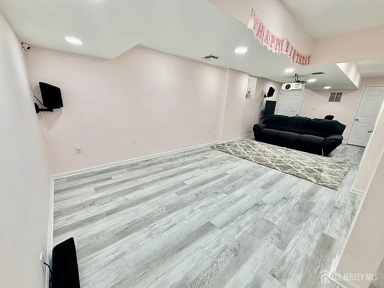 247 Morning Glory Dr — Photo 25
