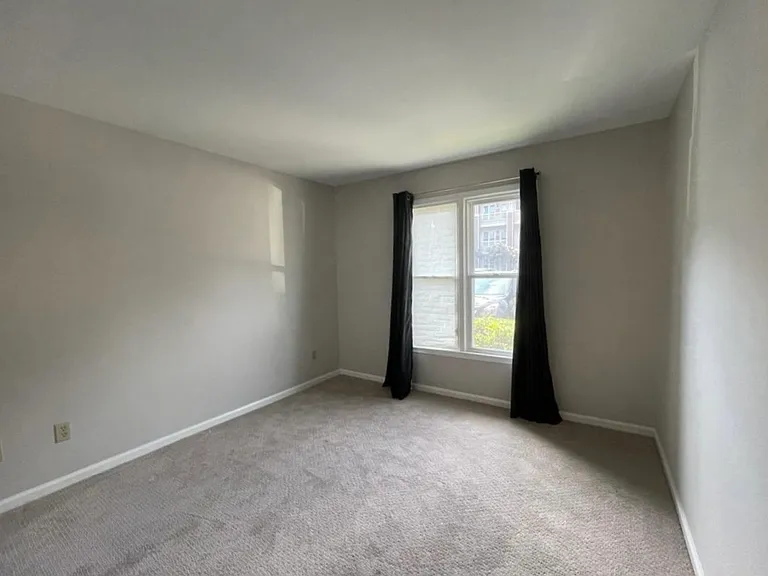 237 Hillsboro Pl — Photo 12
