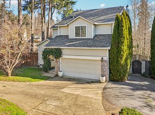 5966 Frost Ln, Lake Oswego, OR 97035