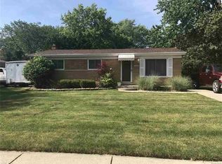 5107 Northlawn Dr, Sterling Heights, MI