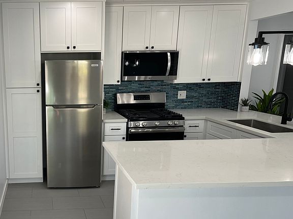 5th image of 4723 67th St