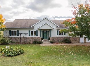 11001 E Mallard Rd, Fall Creek, WI 54742