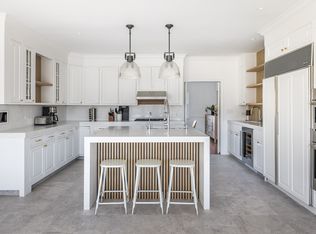 99 Farmview Dr, Sagaponack, NY 11962
