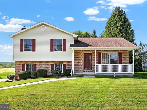 11 Gettysburg Ct, Littlestown, PA 17340