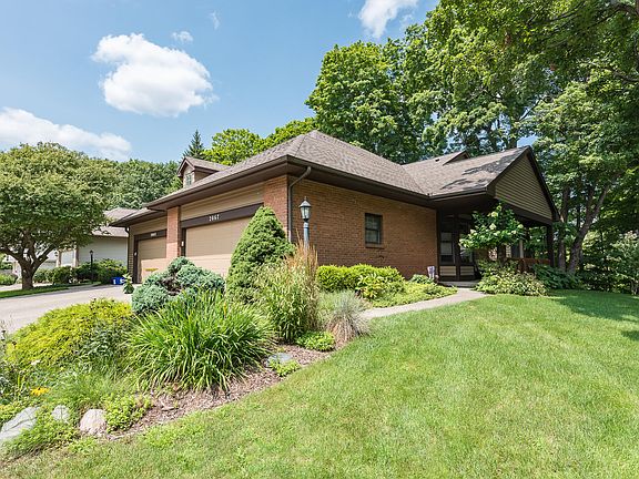 2nd image of 2067 N Cross Creek Dr SE