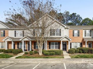 8031 Stoneham Ct, Matthews, NC 28105