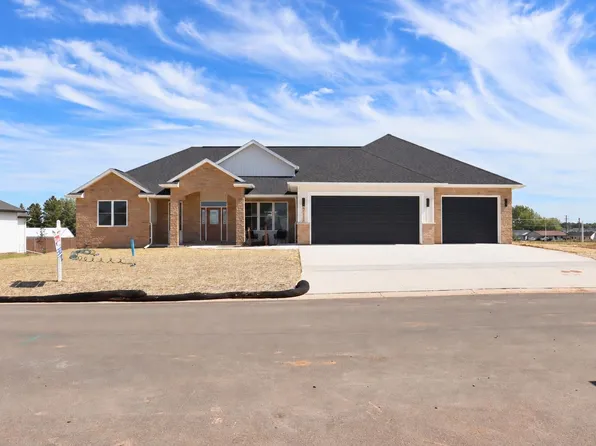 N1332 Meadow Park Dr, Greenville, WI 54942