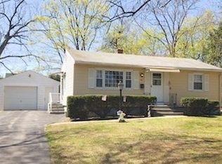 96 Clement St, Springfield, MA 01118