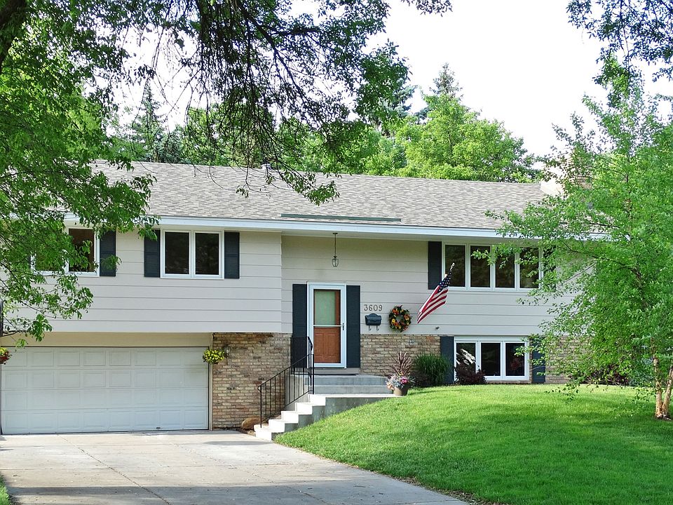 South-Facing Front. Bright!