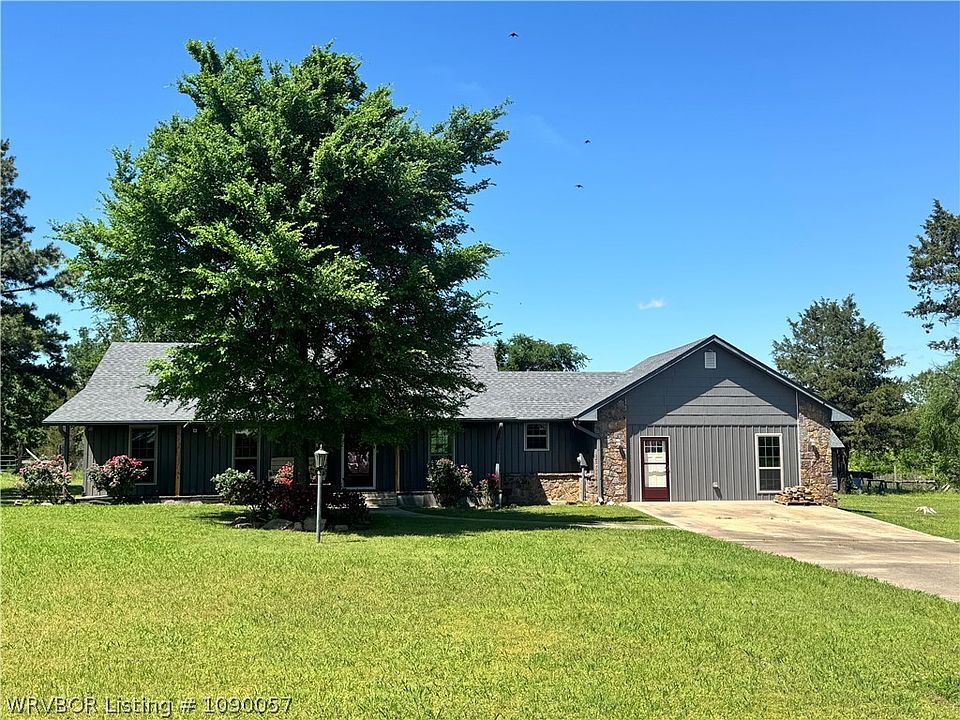 1st image of 21686 Cedar Hill Dr