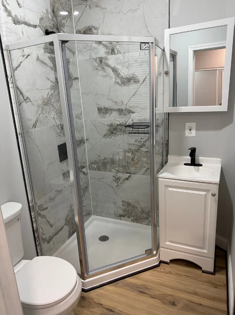 3113 Presbury St $700 Available (Shared Bath) — Photo 4
