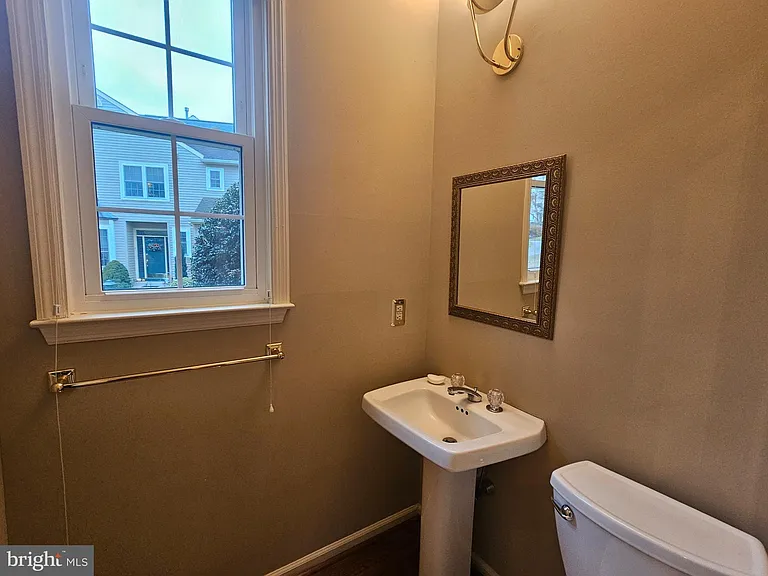 223 Pinecrest Ln — Photo 11