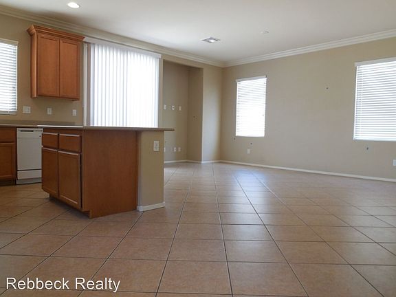 2nd image of 3648 Lakeside Villas Ave