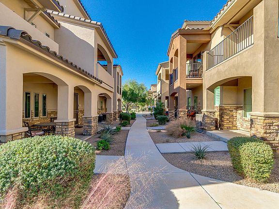 4th image of 2821 S Skyline Dr #150