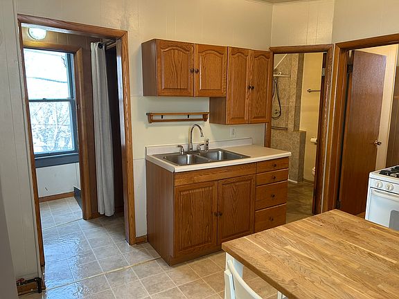 3rd image of 1129 Jessie St Unit 2