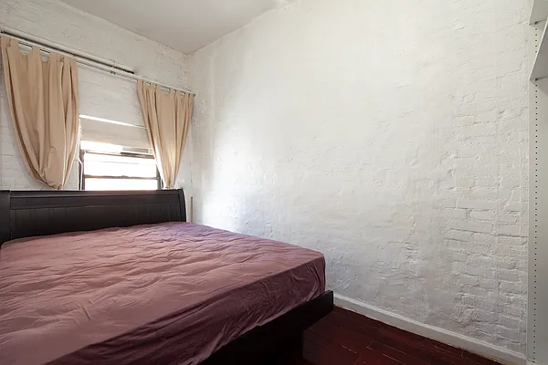 Rented by R New York | media 4