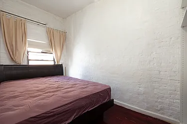 Rented by R New York