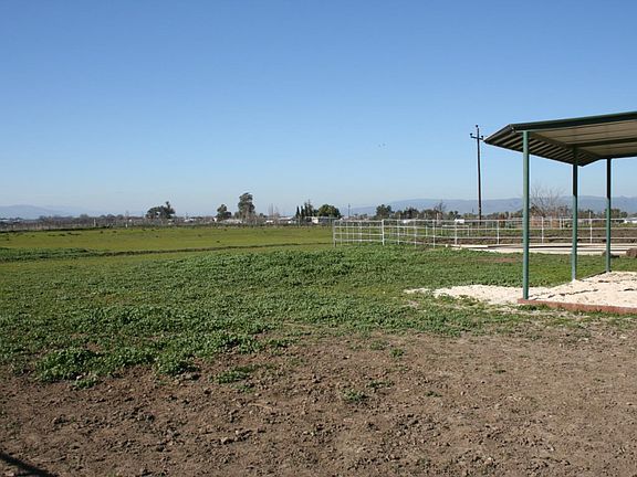 5th image of 1738-H Santa Ana Rd